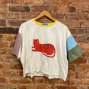 Cropped boxy graphic tee M